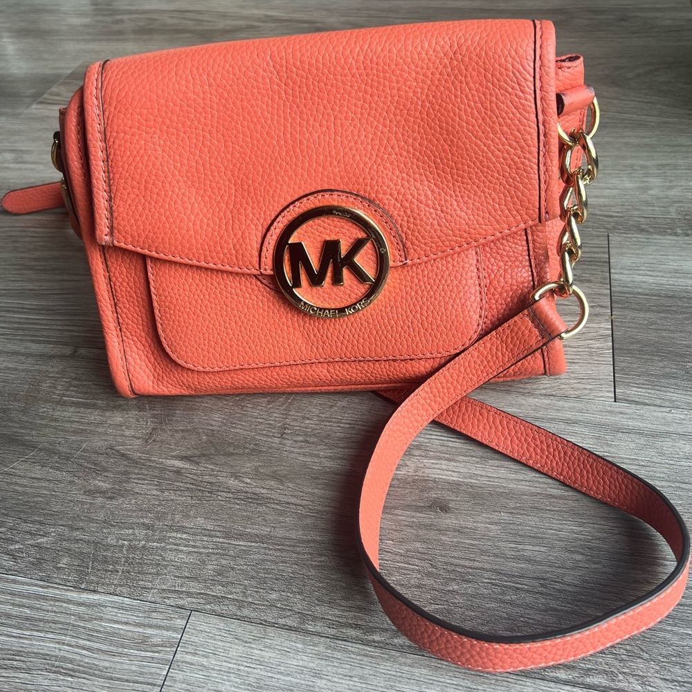 Like New Leather Michael Kors Purse